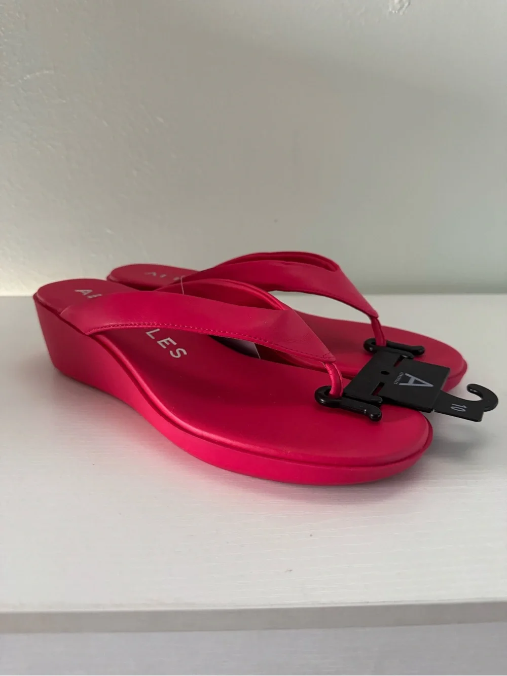 AEROSOLES Hot Pink Wedge Thong Sandals